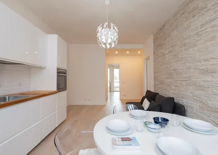 Youhosty - Grazioli 4 *