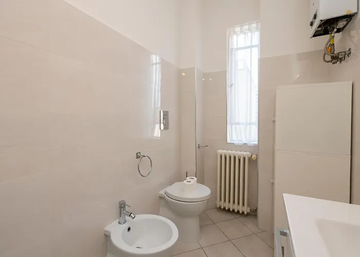 Youhosty - Grazioli 4 *