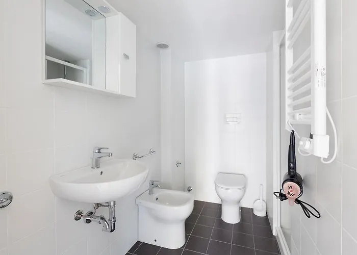 Guesthost - Magenta Long Let Apts