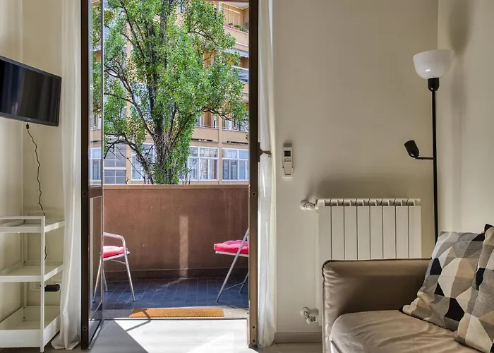 Joivy Vibrant 2bed With Balcony *