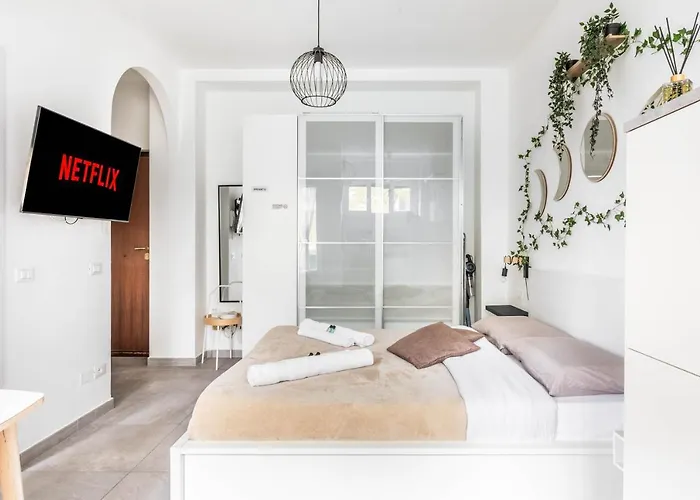 Eden House Sansiro-duomo Netflix & Design Milán