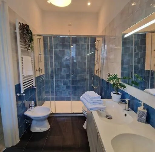 Daire Melly's Milano