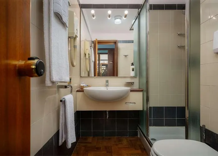 Crivis Hotell *