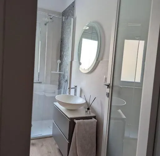 Modern And Comfortable Near The Subway *