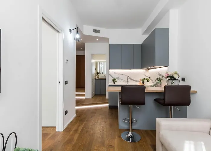 Hostmate - - Disciplini's Touch - Duomo Appartement *