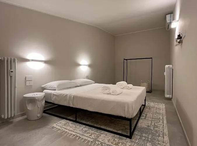De Angeli's Apartment