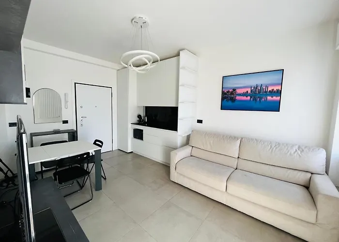 Apartman Pericle 5 *
