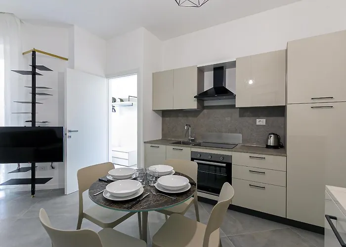 Im - Napo Torriani Stazione *