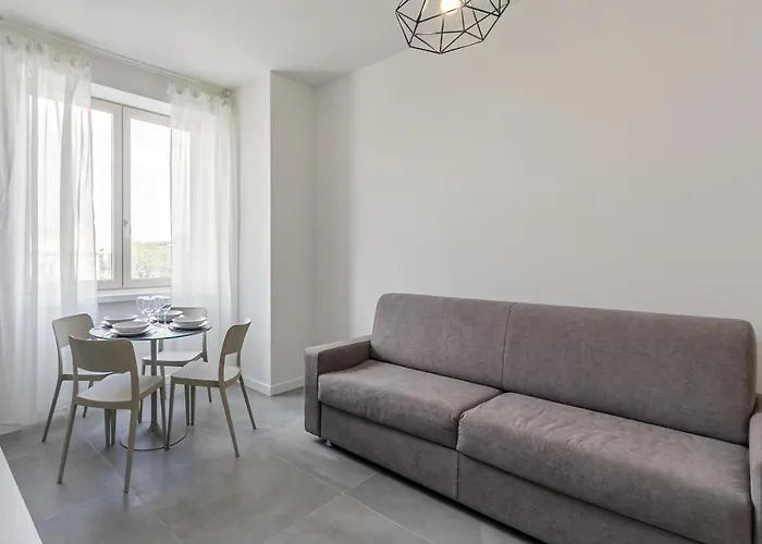 Im - Napo Torriani Stazione *