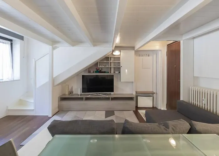 Apartamento Youhosty - Desenzano 7 *