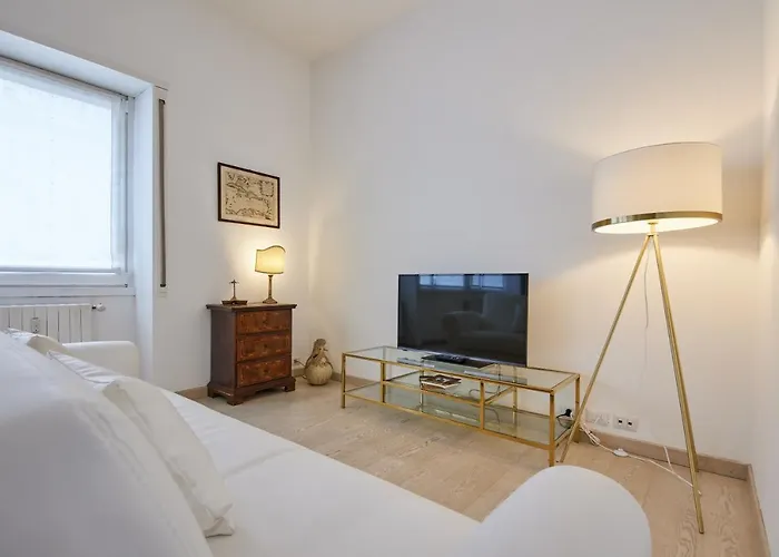 Hale - Porta Romana * Milan