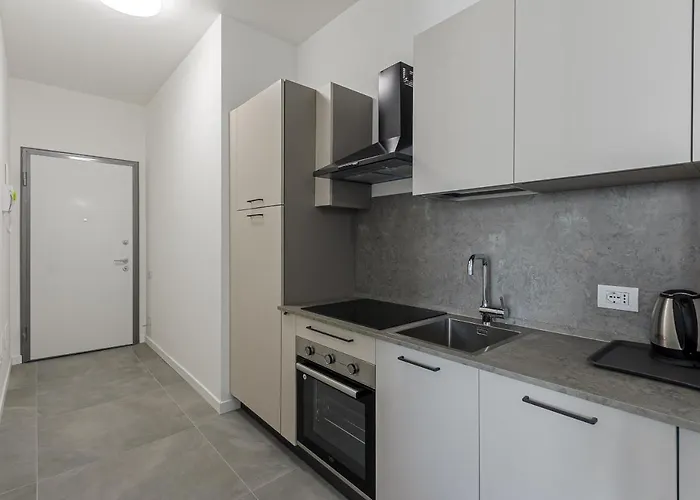 Im - Napo Torriani Stazione *