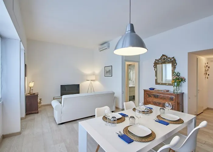 Hale - Porta Romana Milan