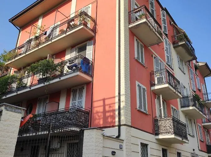 Gioire - Duomo 4 Metro Stops - Near Olympic Village Апартаменты Милан