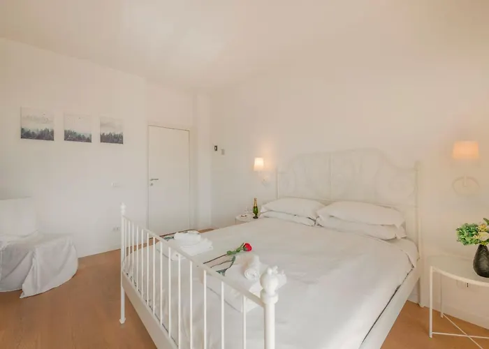 Ferrucci, 10 - Elegante Oasi Urbana A * Milan