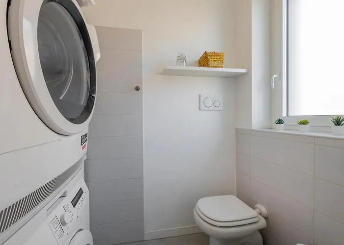 Apartment Ferrucci, 10 - Elegante Oasi Urbana A