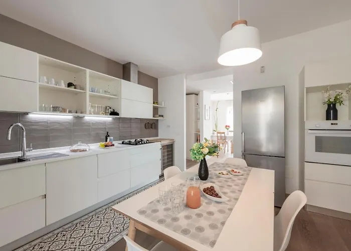 Ferrucci, 10 - Elegante Oasi Urbana A