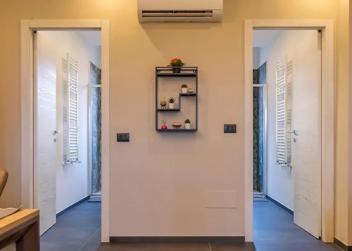 Modern & Bright 2 Bedroom Flat 50m From M4 Stop