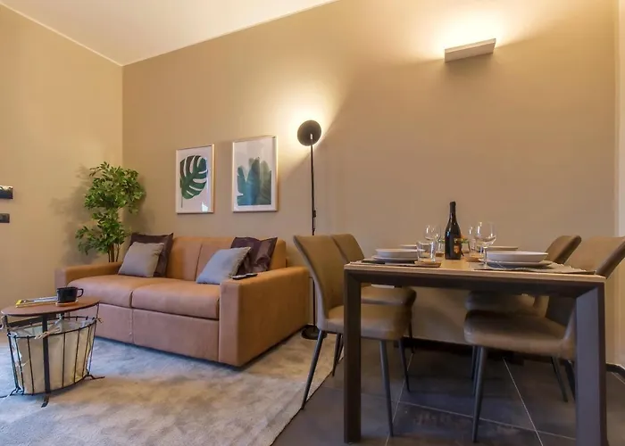 Modern & Bright 2 Bedroom Flat 50m From M4 Stop Apartmán *