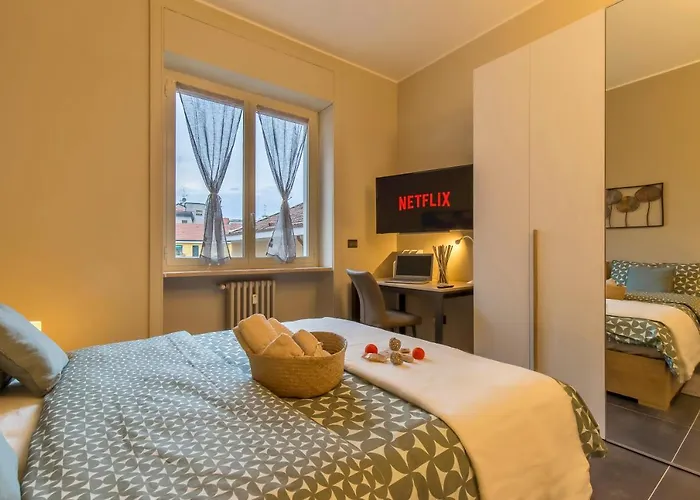 Modern & Bright 2 Bedroom Flat 50m From M4 Stop 米兰