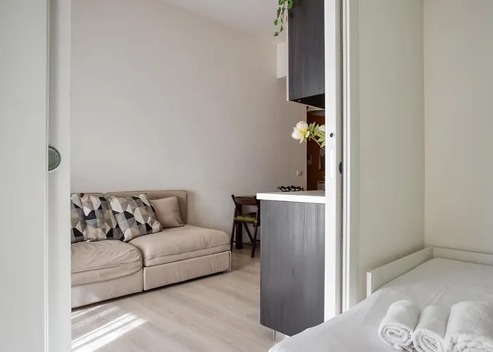 Joivy Vibrant 2bed With Balcony *