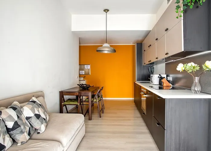 Joivy Vibrant 2bed With Balcony Milán