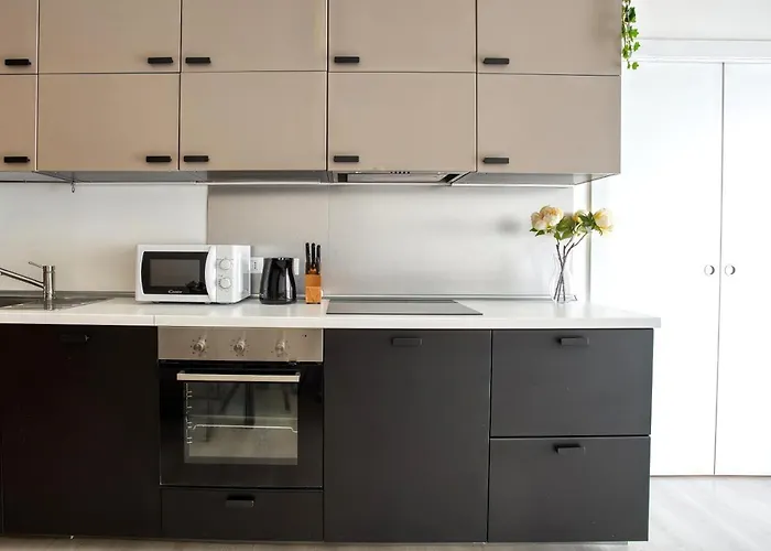 Joivy Vibrant 2bed With Balcony *