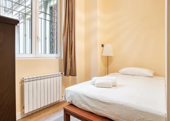 Joivy Modern And Spacious Family Flat Milán