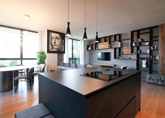 아파트 Luxury In Bosco Verticale Isola 밀라노