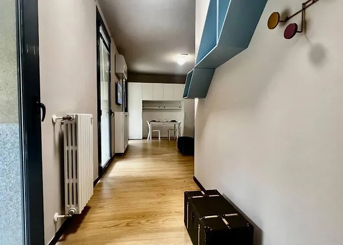 Urban House - Comfy Flat Navigli Center ミラノ