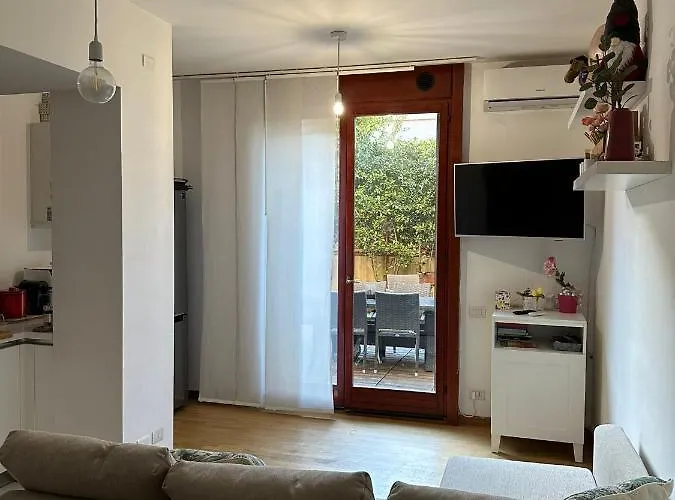 Apartment Be-c0 Bicocca Luxury Garden *