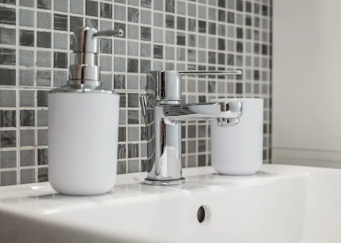 Nolo's Nest - Close To Station 公寓 *