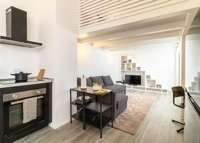 Navigli - Chic And Sophisticated In Milán