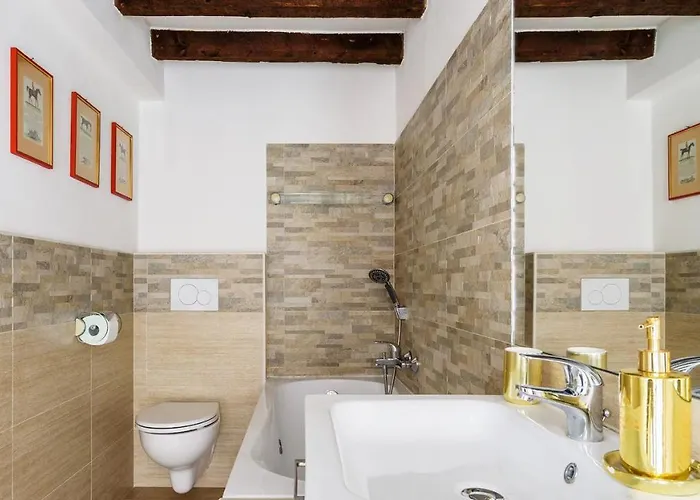 Easyhomes - Annunciata 公寓