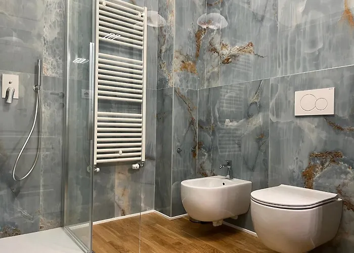 Regina By The Blue Twins * Mediolan