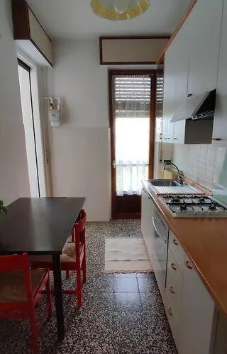 50 Mt Fermata Mm1 דירה *