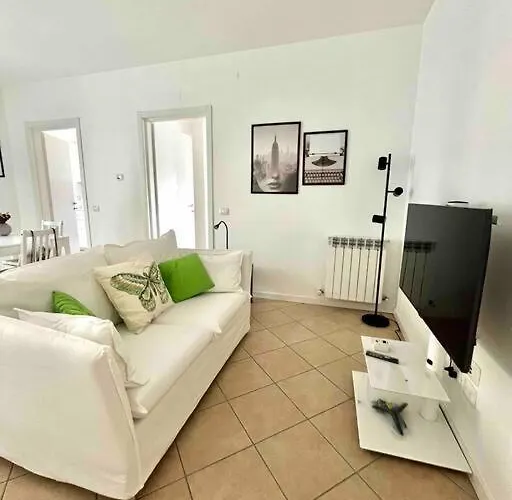 Apartament Luminoso Trilocale Affori Centro *