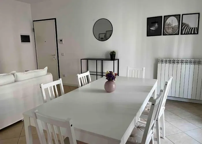 Apartament Luminoso Trilocale Affori Centro *