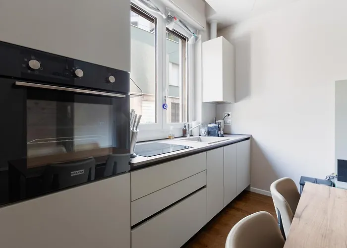 Guesthost - Bullona Bright & Design - M5 Gerusalemme * Milan