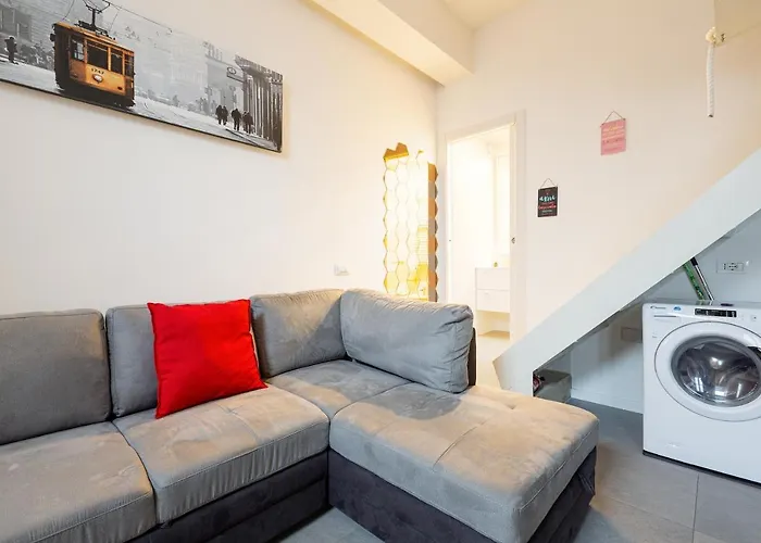 Guesthost - Cosy And Quiet In