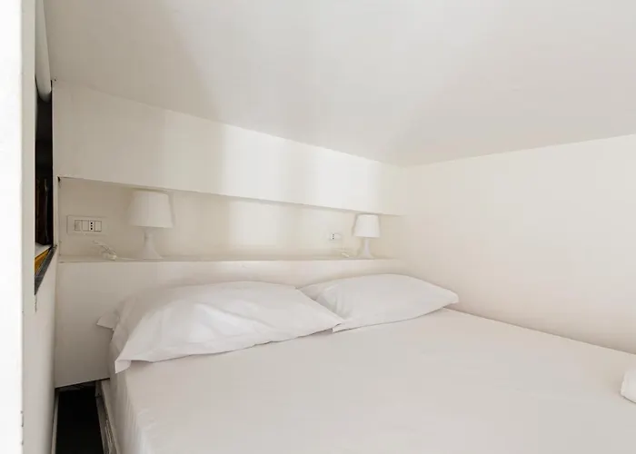 Guesthost - Cosy And Quiet In Milán