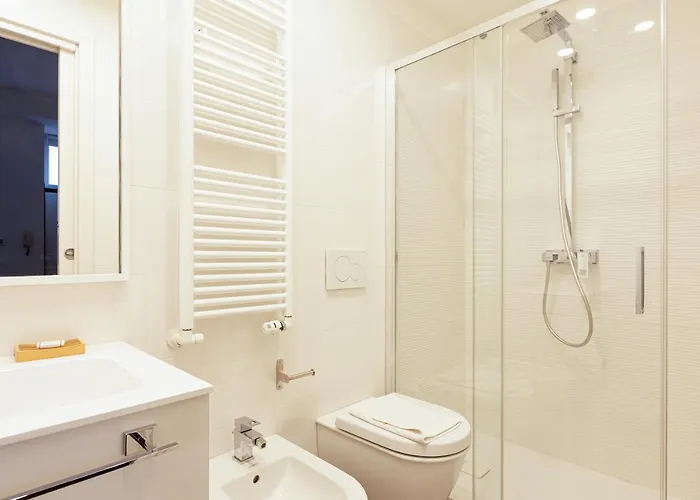 Guesthost - Cosy And Quiet In