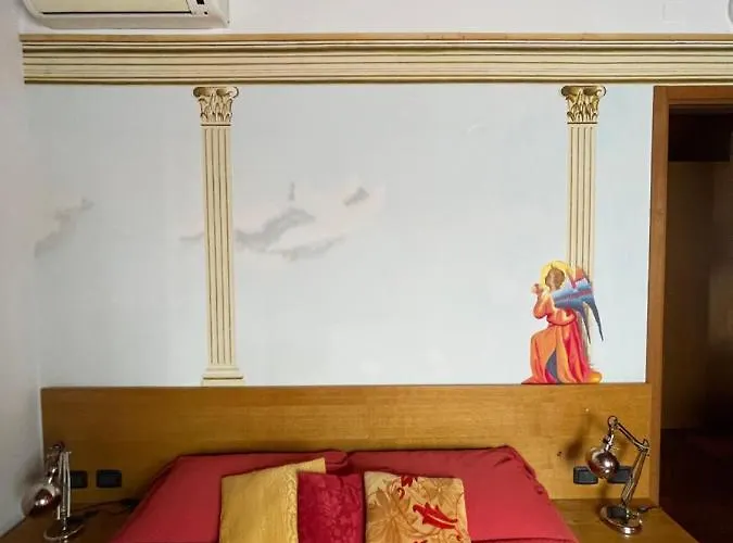 דירה The Pretty Attic