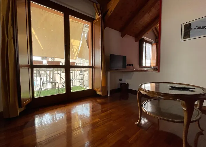 The Pretty Attic Apartment