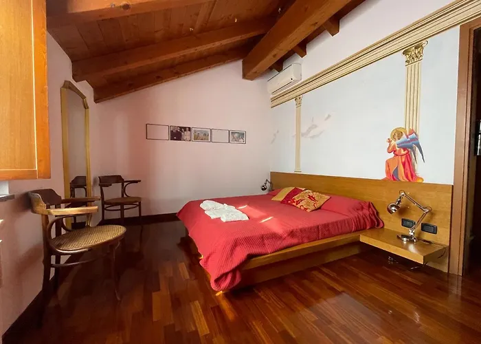 The Pretty Attic דירה *