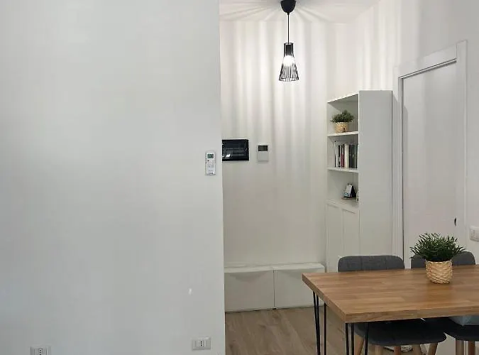 Blue Howme * Milánó