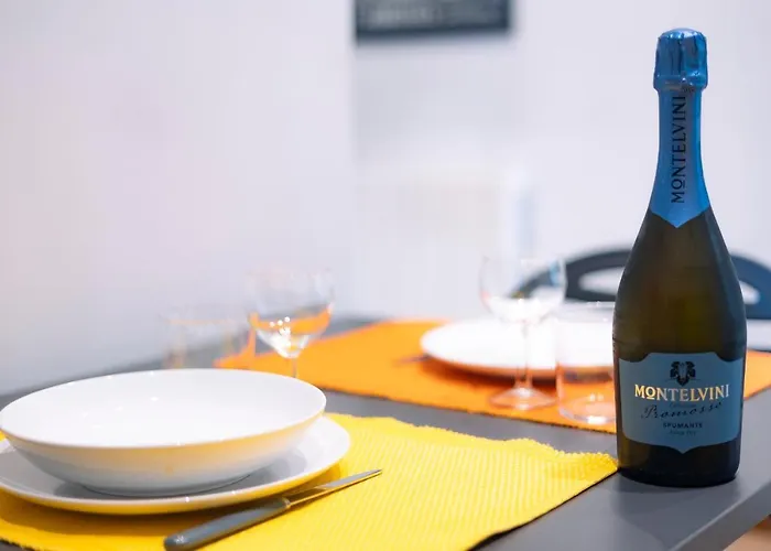 The Red Bricks - Tricolore San Babila Apartament Mediolan