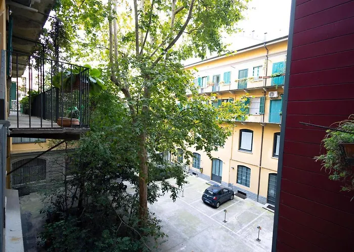 The Red Bricks - Tricolore San Babila Apartament *