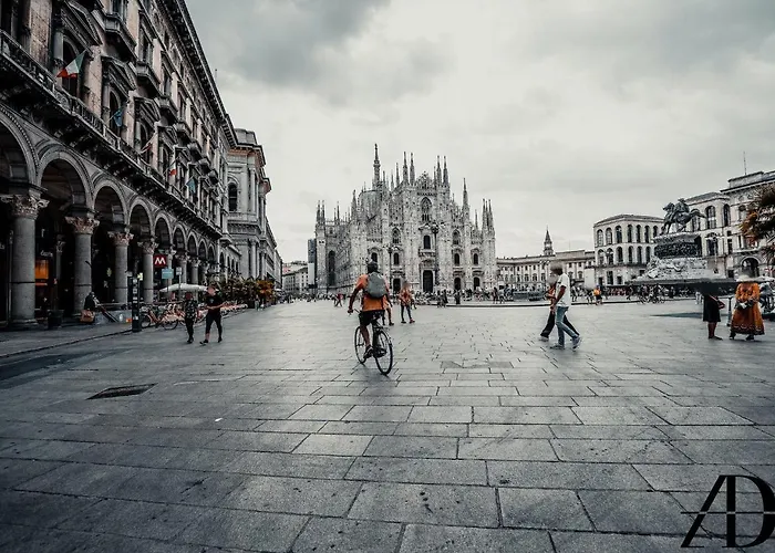 The Red Bricks - Tricolore San Babila *