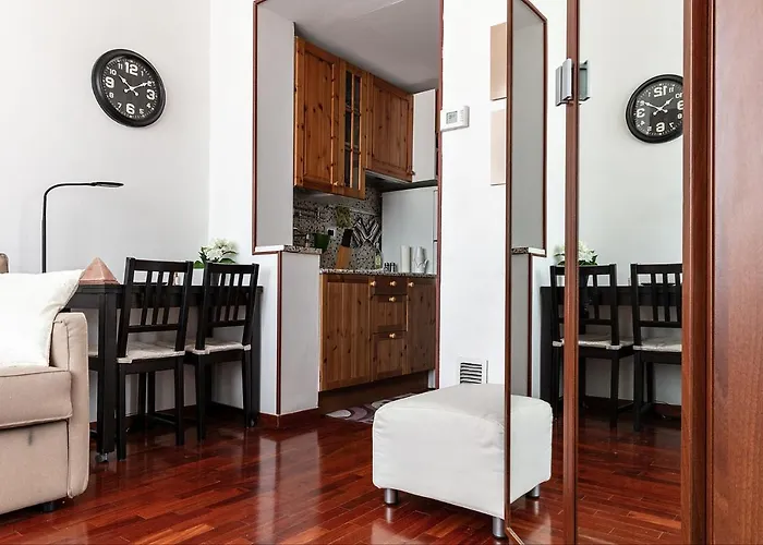 Dehomes - Porta Nuova Business Daire *
